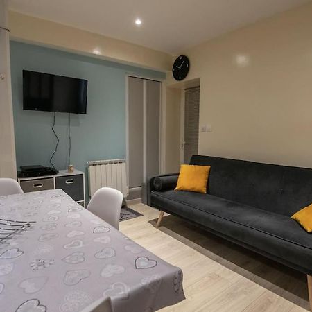 Апартаменти Studio Place De La Barre Le Cosy Макон Екстер'єр фото