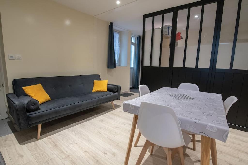 Апартаменти Studio Place De La Barre Le Cosy Макон Екстер'єр фото